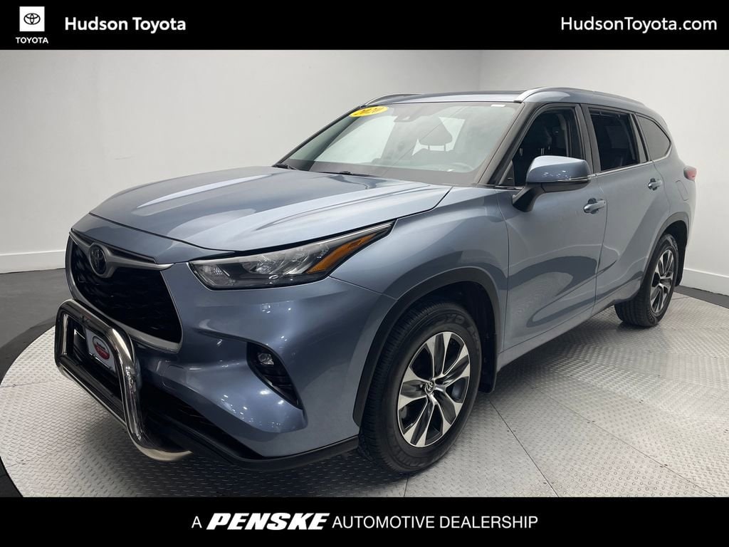 2020 Toyota Highlander XLE's photo