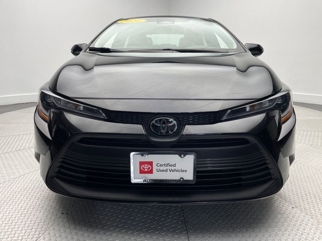 2024 Toyota Corolla LE photo 2