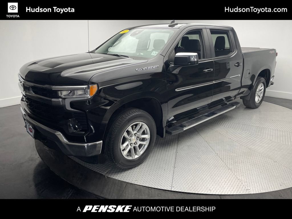 Used 2022 Chevrolet Silverado 1500 LT w/1LT Truck Crew Cab