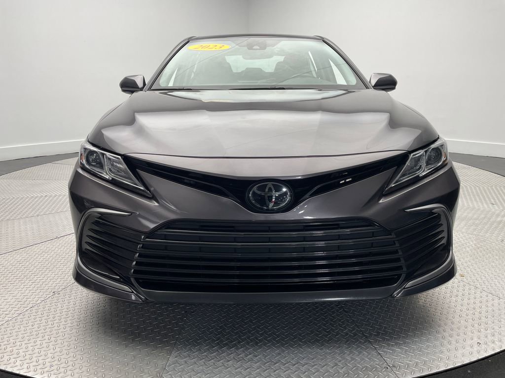 2023 Toyota Camry LE photo 2