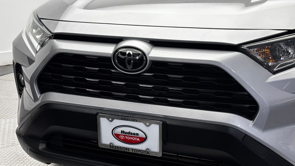 Used 2021 Toyota RAV4 XLE SUV