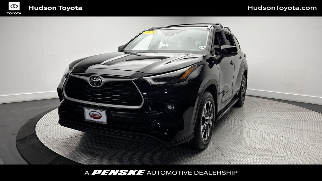 Used 2023 Toyota Highlander XLE SUV