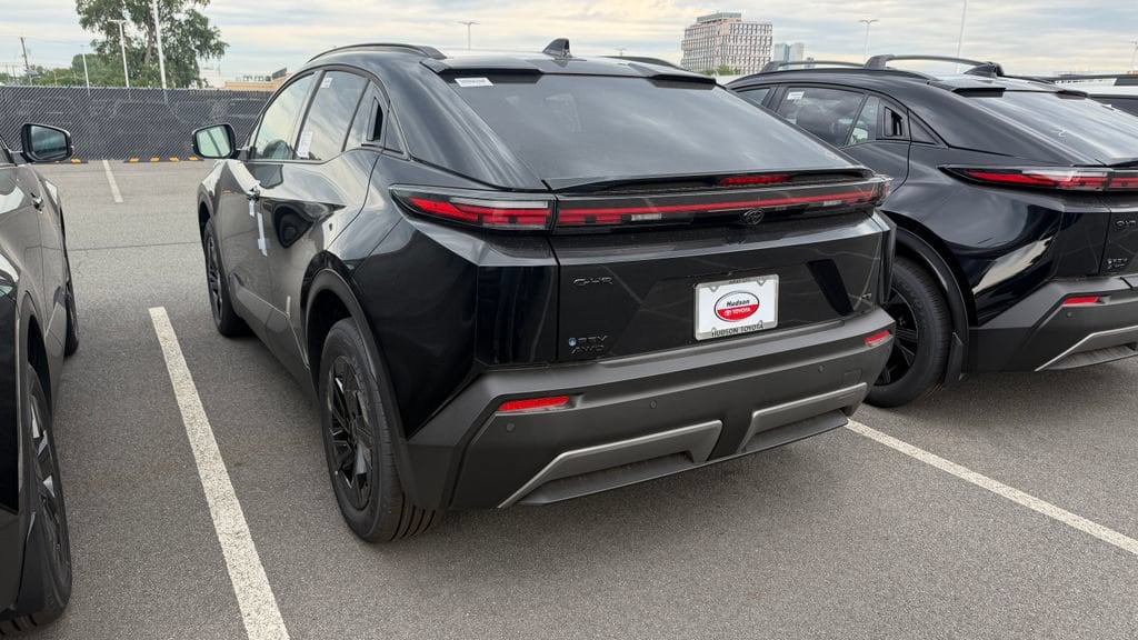 New 2026 Toyota C-HR SE SE AWD