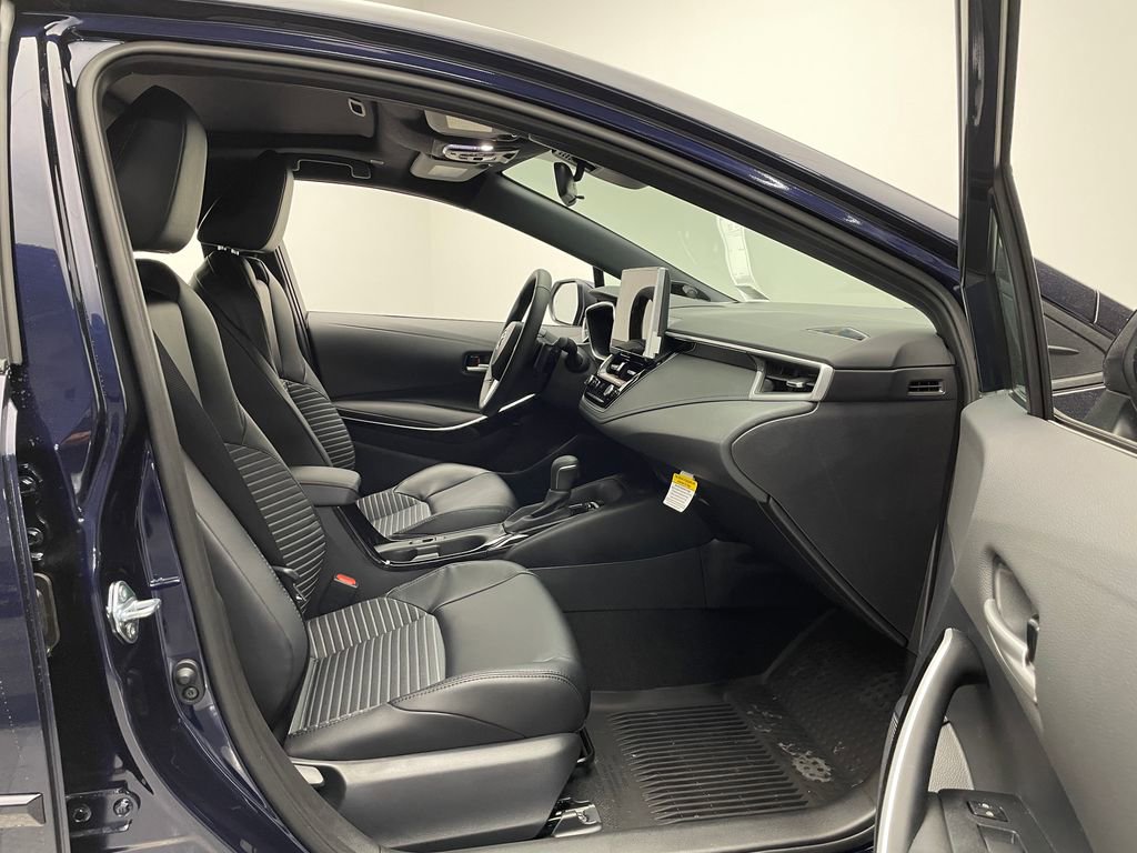2026 Toyota Corolla XSE - Photo 16