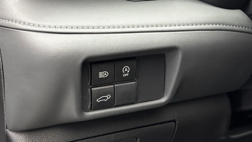 2025 Toyota Highlander XLE - Photo 15