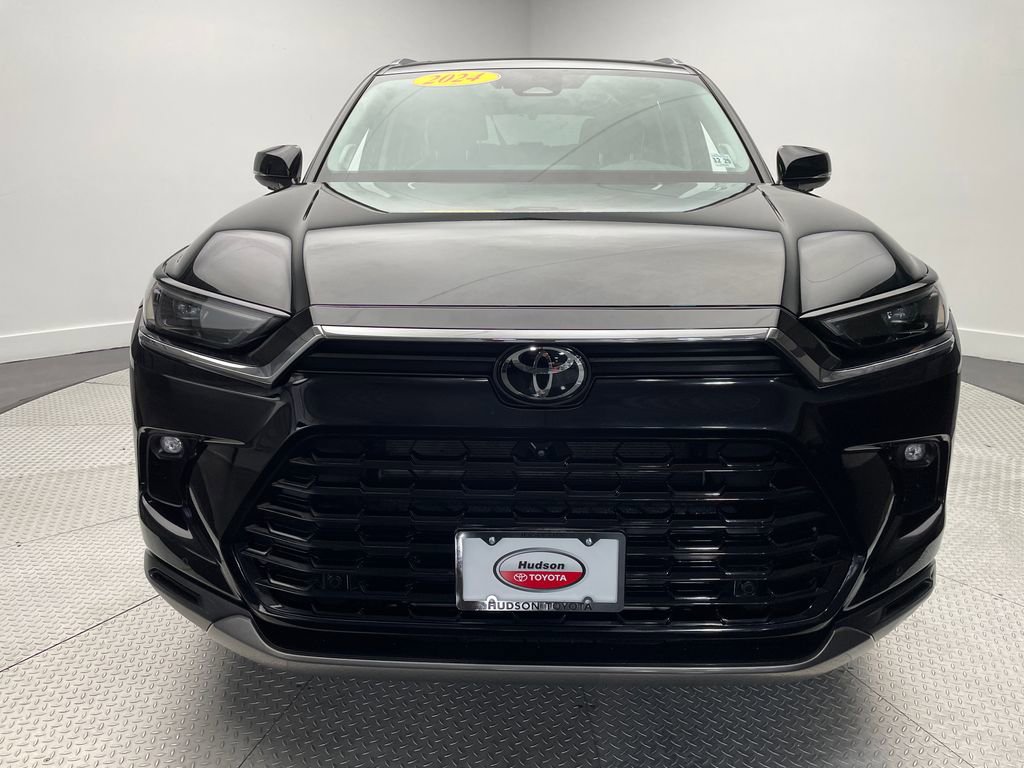 2024 Toyota Grand Highlander Platinum photo 2