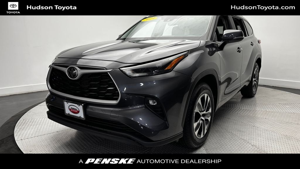 Used 2023 Toyota Highlander XLE SUV