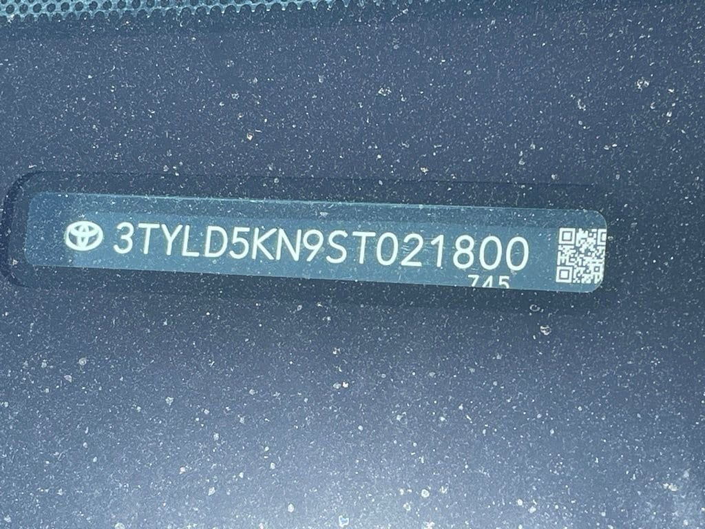 Used 2025 Toyota Tacoma SR Truck Double Cab