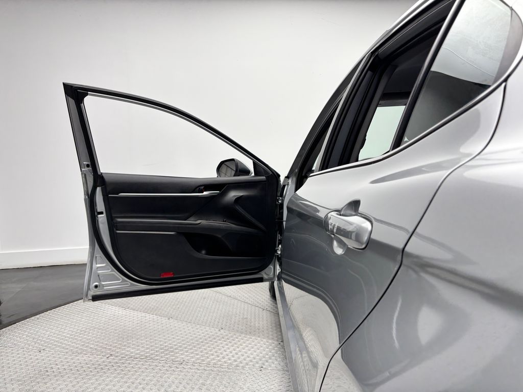 2024 Toyota Camry LE - Photo 18