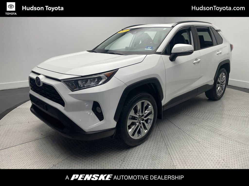 2019 Toyota RAV4 XLE Premium's photo