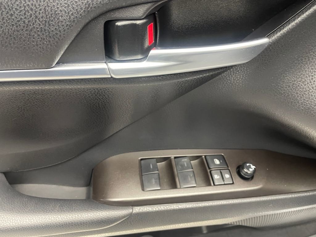 2024 Toyota Camry LE - Photo 10