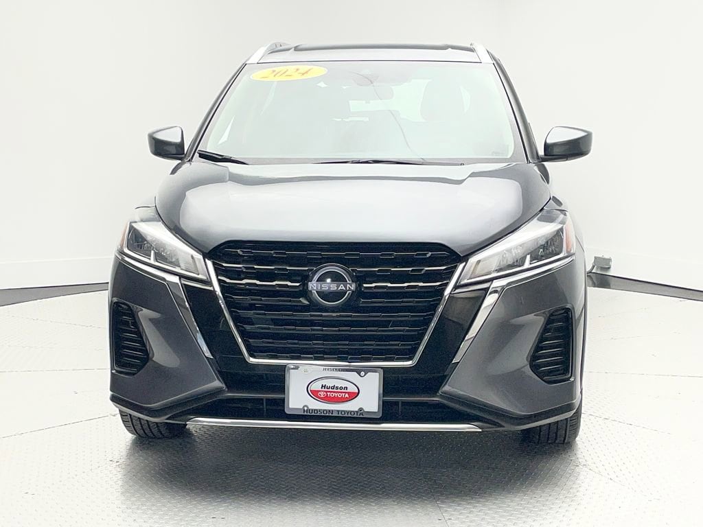 Used 2024 Nissan Kicks SV SUV