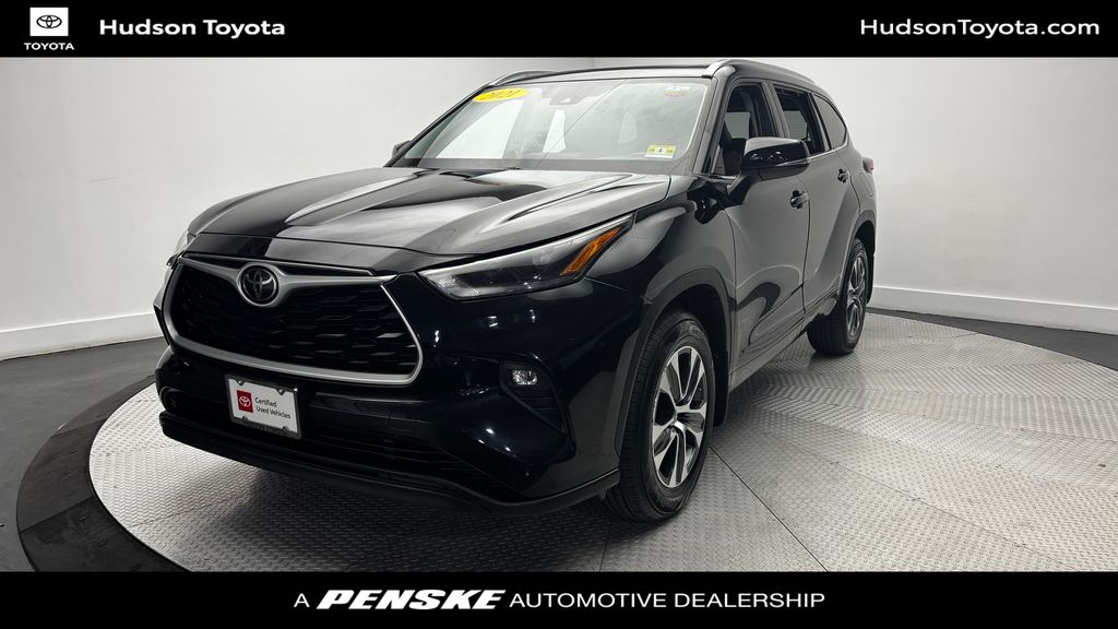 2021 Toyota Highlander XLE 4x4 V6's photo