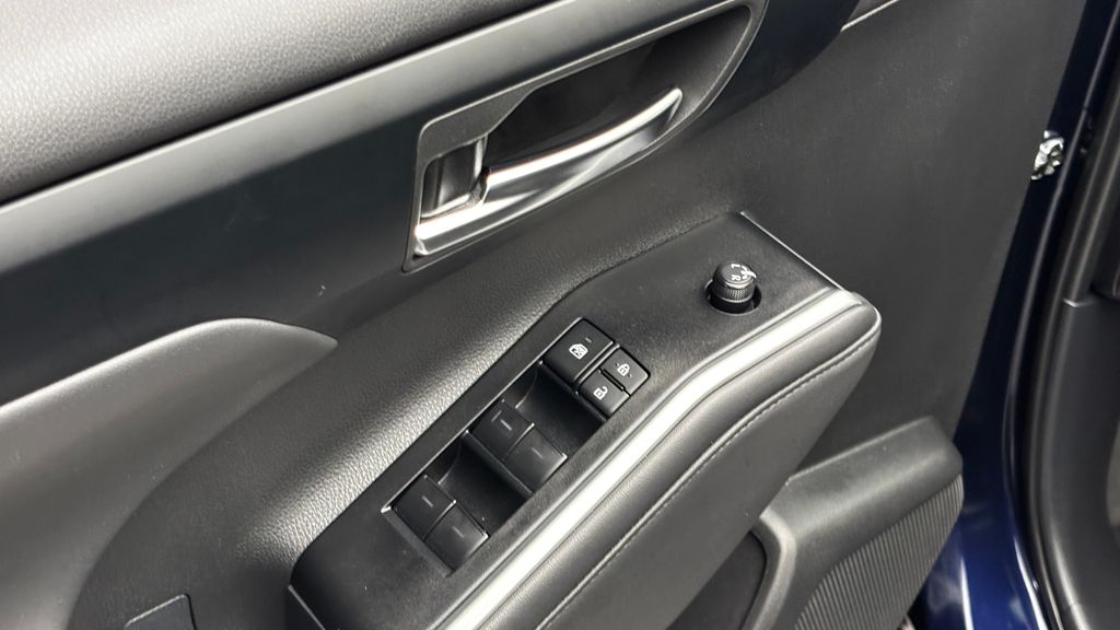 2025 Toyota Highlander XLE - Photo 14