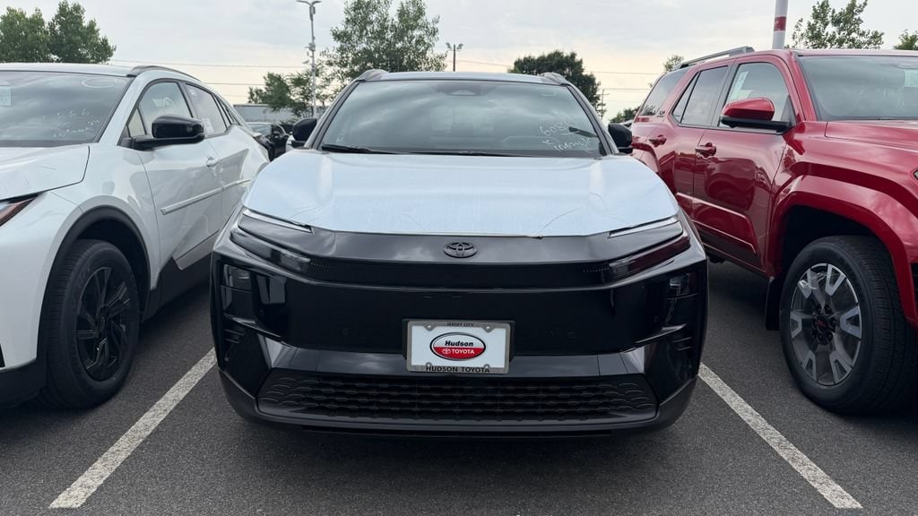 New 2026 Toyota C-HR SE SE AWD