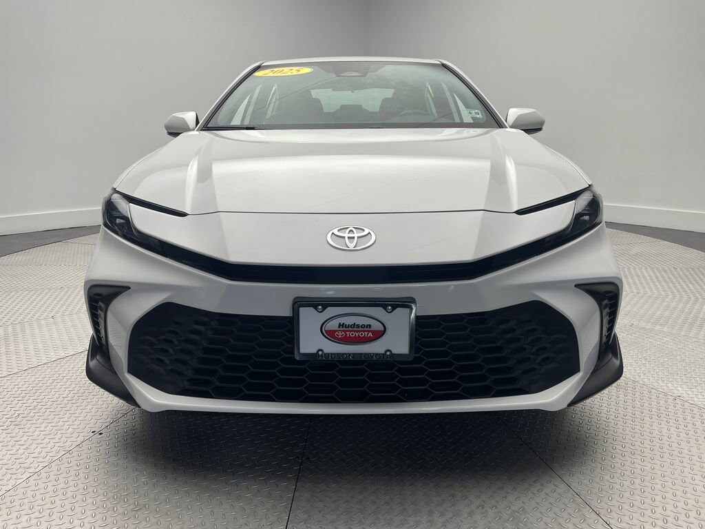 Used 2025 Toyota Camry SE Sedan