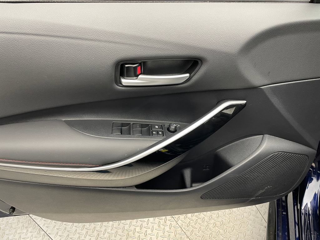 2026 Toyota Corolla XSE - Photo 9