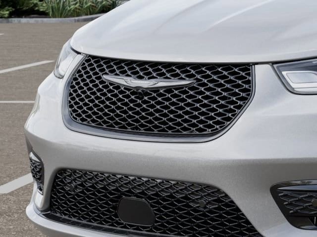 2026 Chrysler Pacifica Select - Photo 11