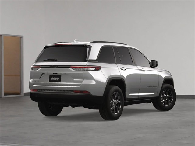 2025 Jeep Grand Cherokee Laredo photo 4