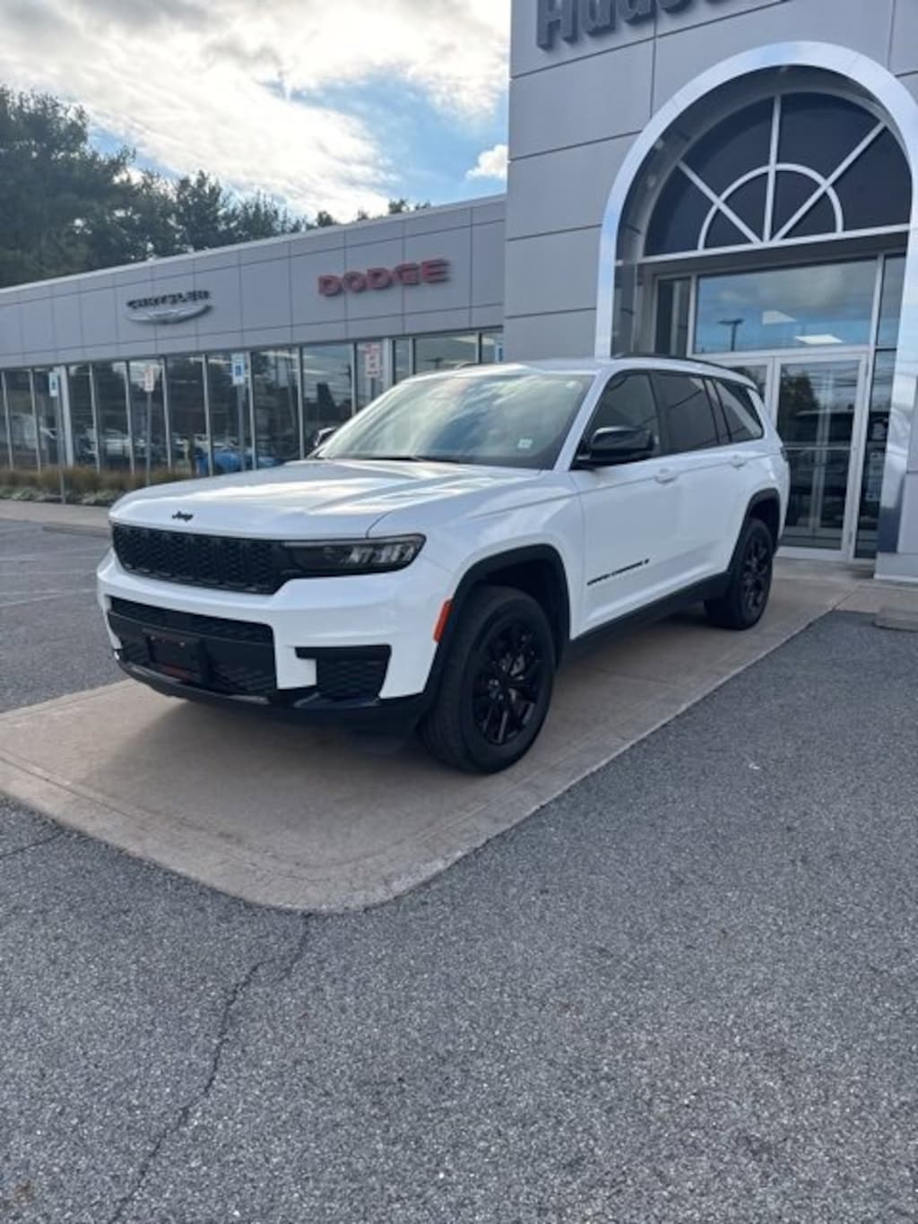 Certified 2024 Jeep Grand Cherokee L Laredo SUV
