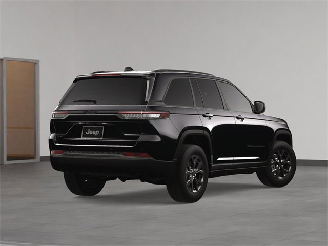 2025 Jeep Grand Cherokee Laredo photo 4