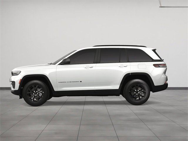 2025 Jeep Grand Cherokee Laredo photo 3