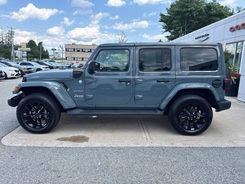 Used 2024 Jeep Wrangler 4xe Sahara SUV