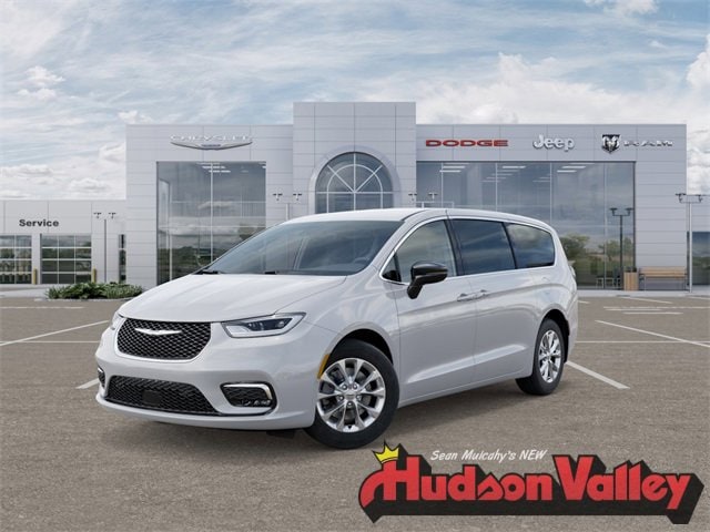 2026 Chrysler Pacifica Select's photo