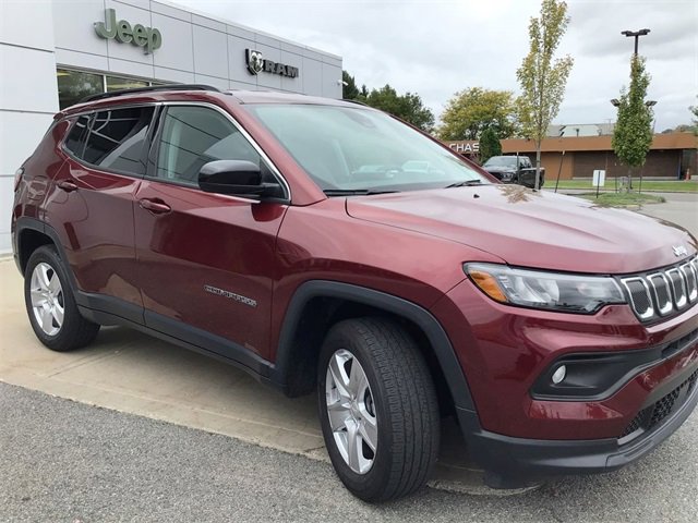 Certified 2022 Jeep Compass Latitude with VIN 3C4NJDBB4NT217652 for sale in Newburgh, NY