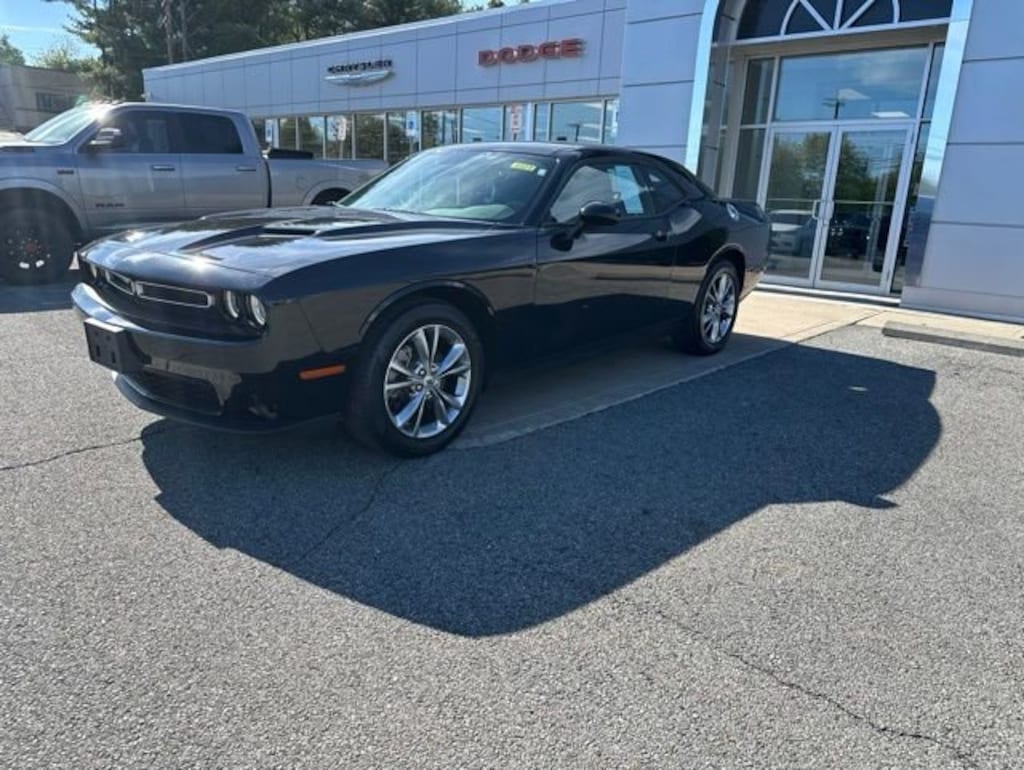 Used 2021 Dodge Challenger SXT Coupe