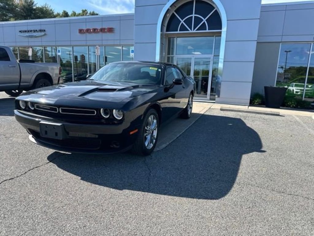 Used 2021 Dodge Challenger SXT Coupe