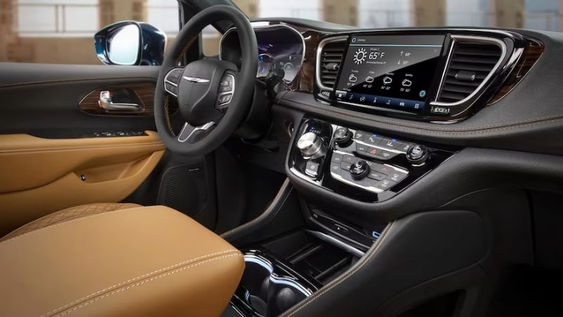 2024 Chrysler Pacifica interior