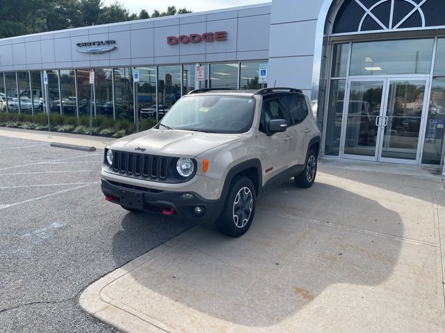 2016 Jeep Renegade Trailhawk photo 3