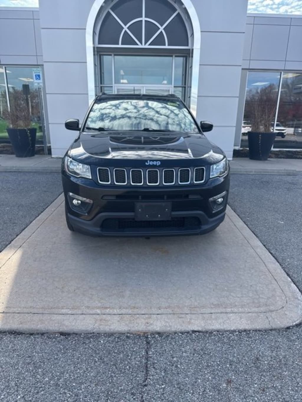 Used 2019 Jeep Compass Latitude FWD SUV