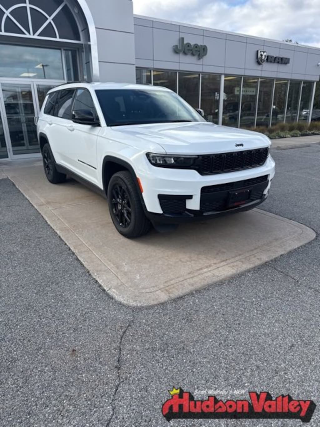 Certified 2024 Jeep Grand Cherokee L Laredo SUV