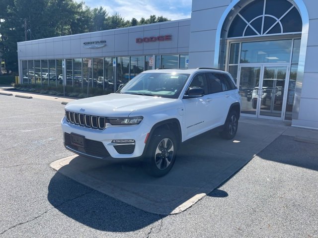 2024 Jeep Cherokee Limited 4xe photo 3