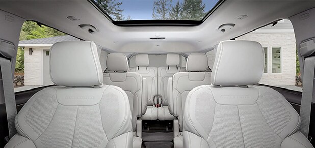 6-passenger 2023 Grand Cherokee L NY