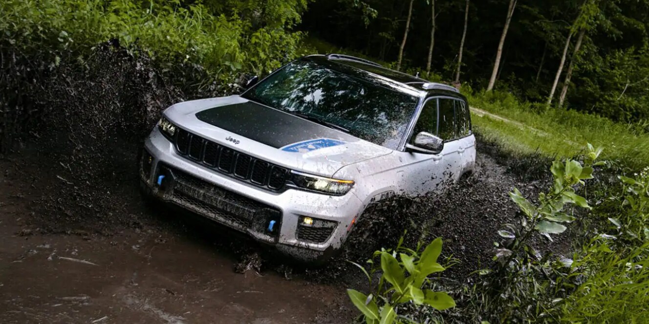 2022 Grand Cherokee 44.png