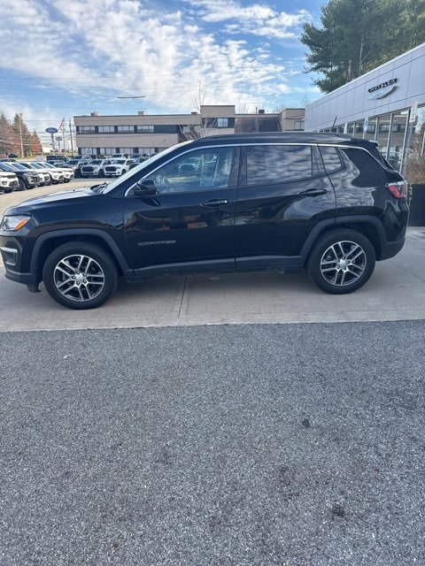 2019 Jeep Compass Latitude photo 2