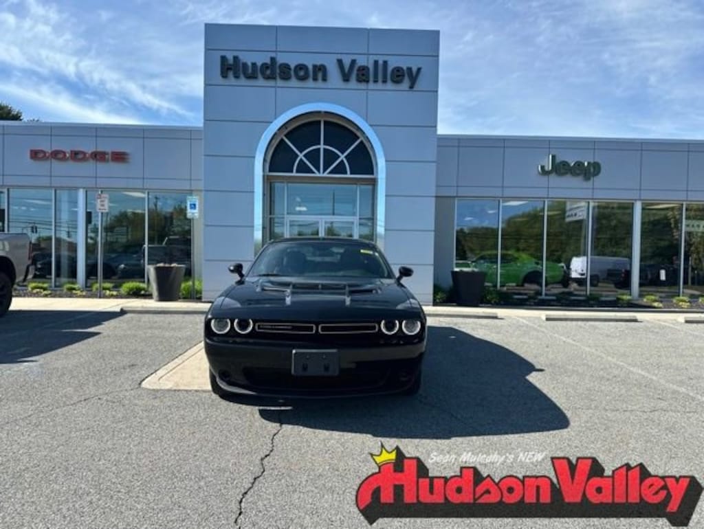 Used 2021 Dodge Challenger SXT Coupe