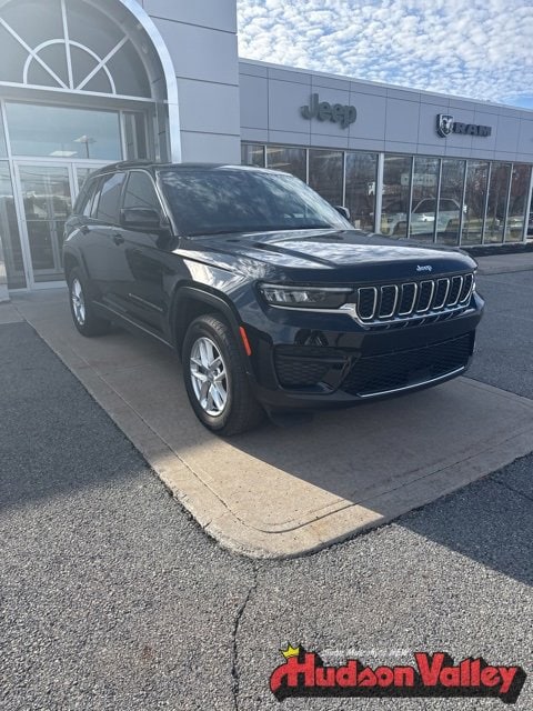 2023 Jeep Grand Cherokee Laredo's photo