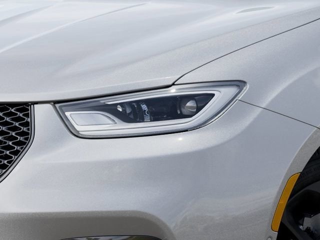2026 Chrysler Pacifica Select - Photo 10