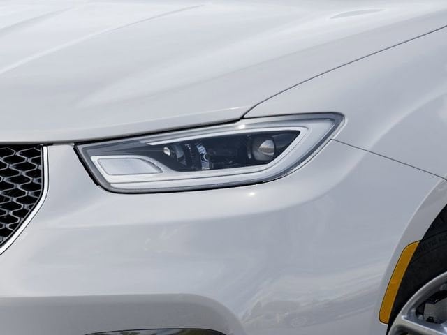 2026 Chrysler Pacifica Select - Photo 10