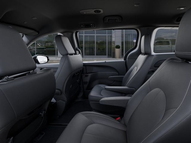 2026 Chrysler Pacifica Select - Photo 23