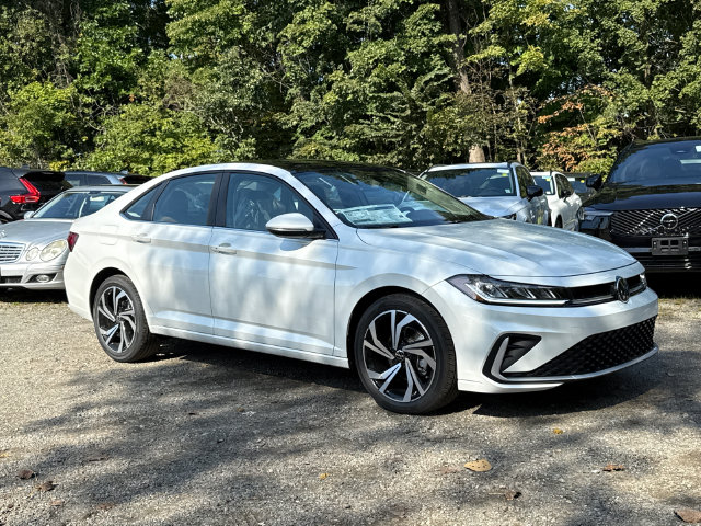 New 2027 Volkswagen Jetta 1.5T SEL Sedan