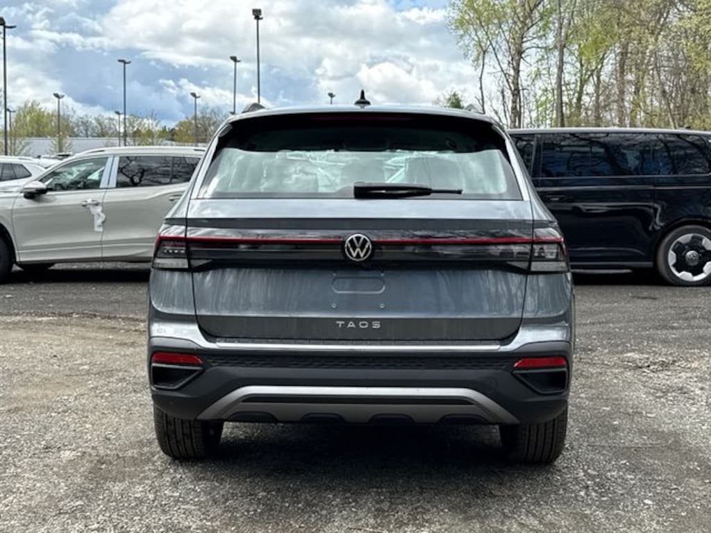 New 2026 Volkswagen Taos 1.5T S SUV