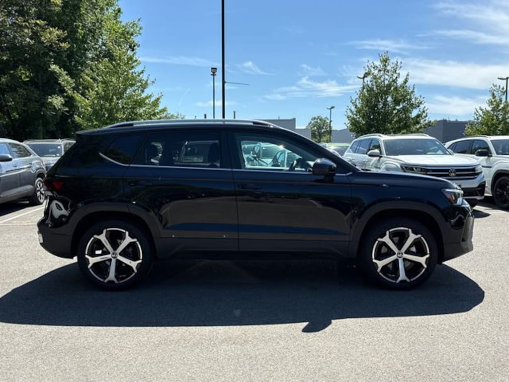 Used 2025 Volkswagen Taos 1.5T SEL SUV