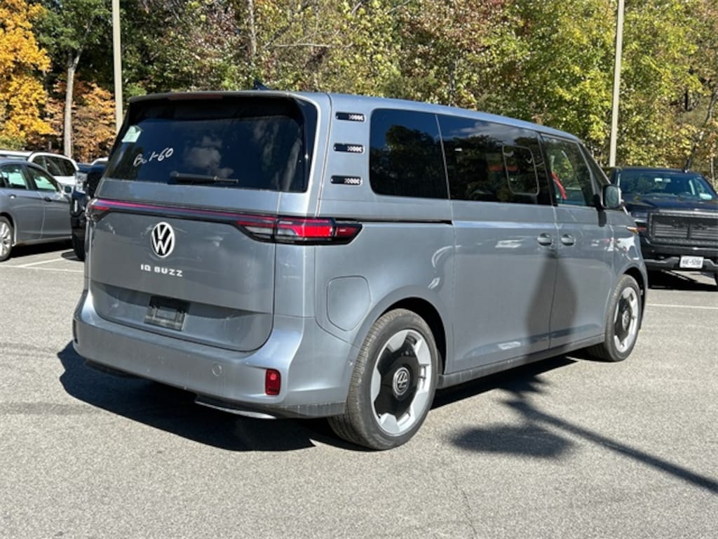 New 2025 Volkswagen ID. Buzz Pro S Van Passenger Van