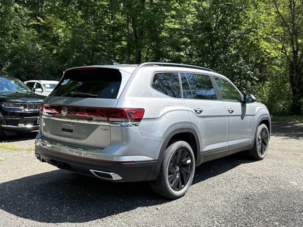 New 2026 Volkswagen Atlas SE w/Technology SUV