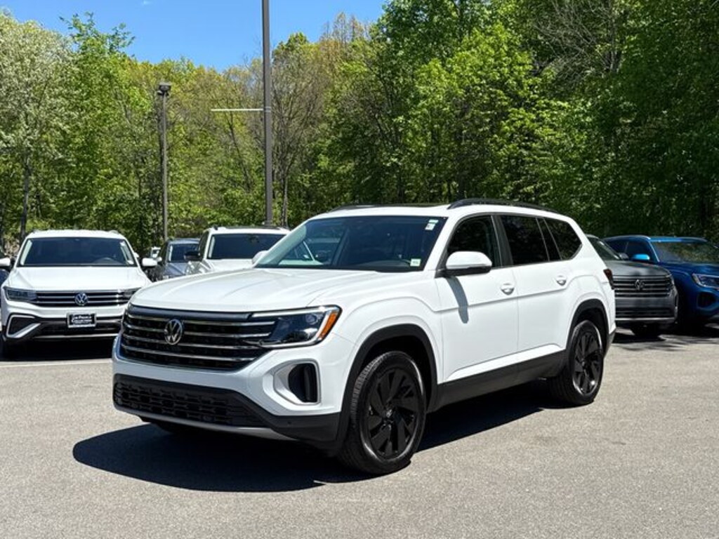 Certified 2025 Volkswagen Atlas 2.0T SE w/Technology SUV